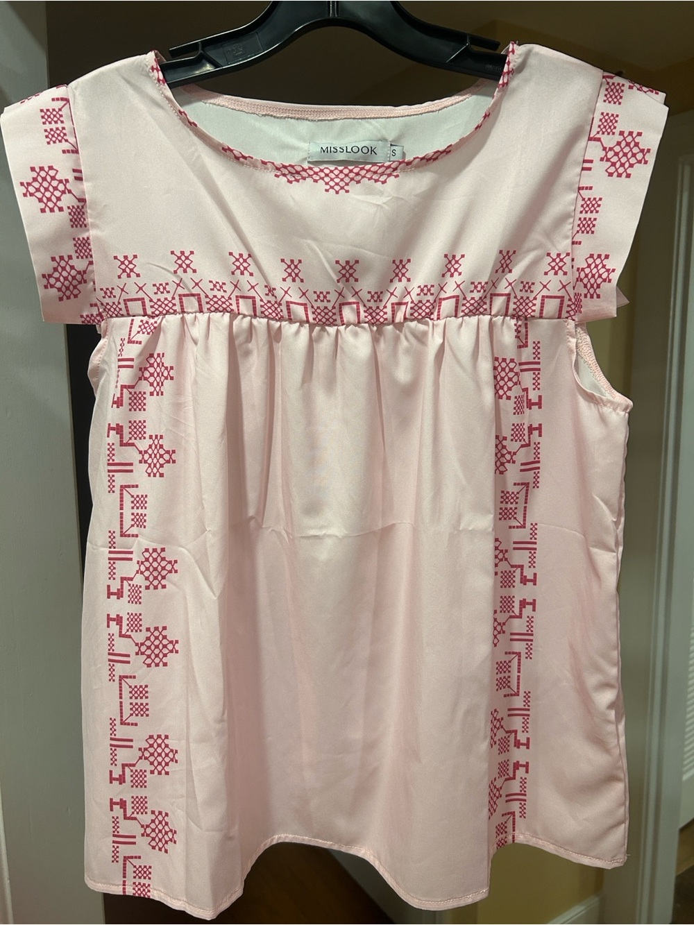 MISSLOOK Light Pink Tank with Dark Pink Geometric Trim NWOT